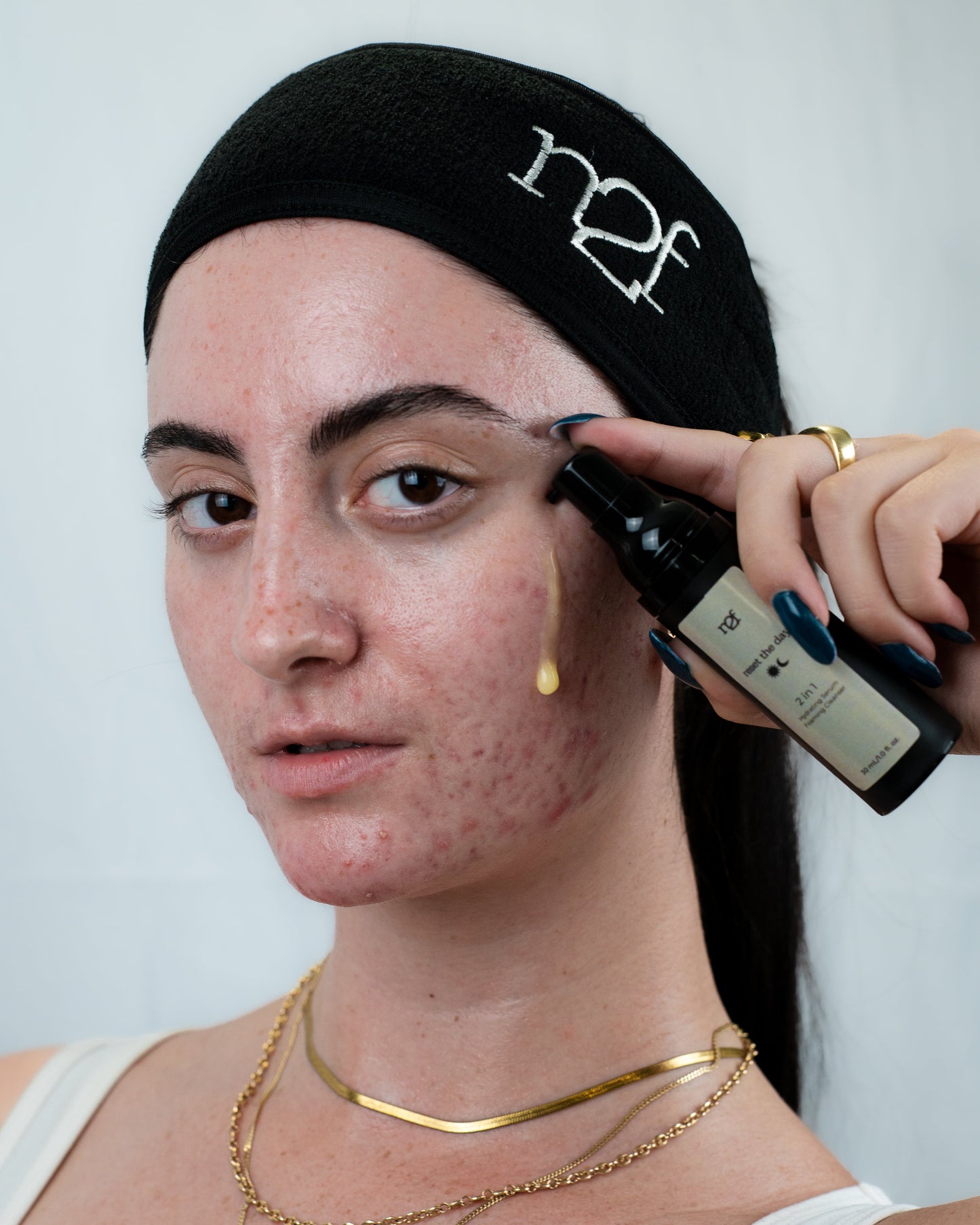 reset the day - 2 in 1 hydrating serum foaming cleanser