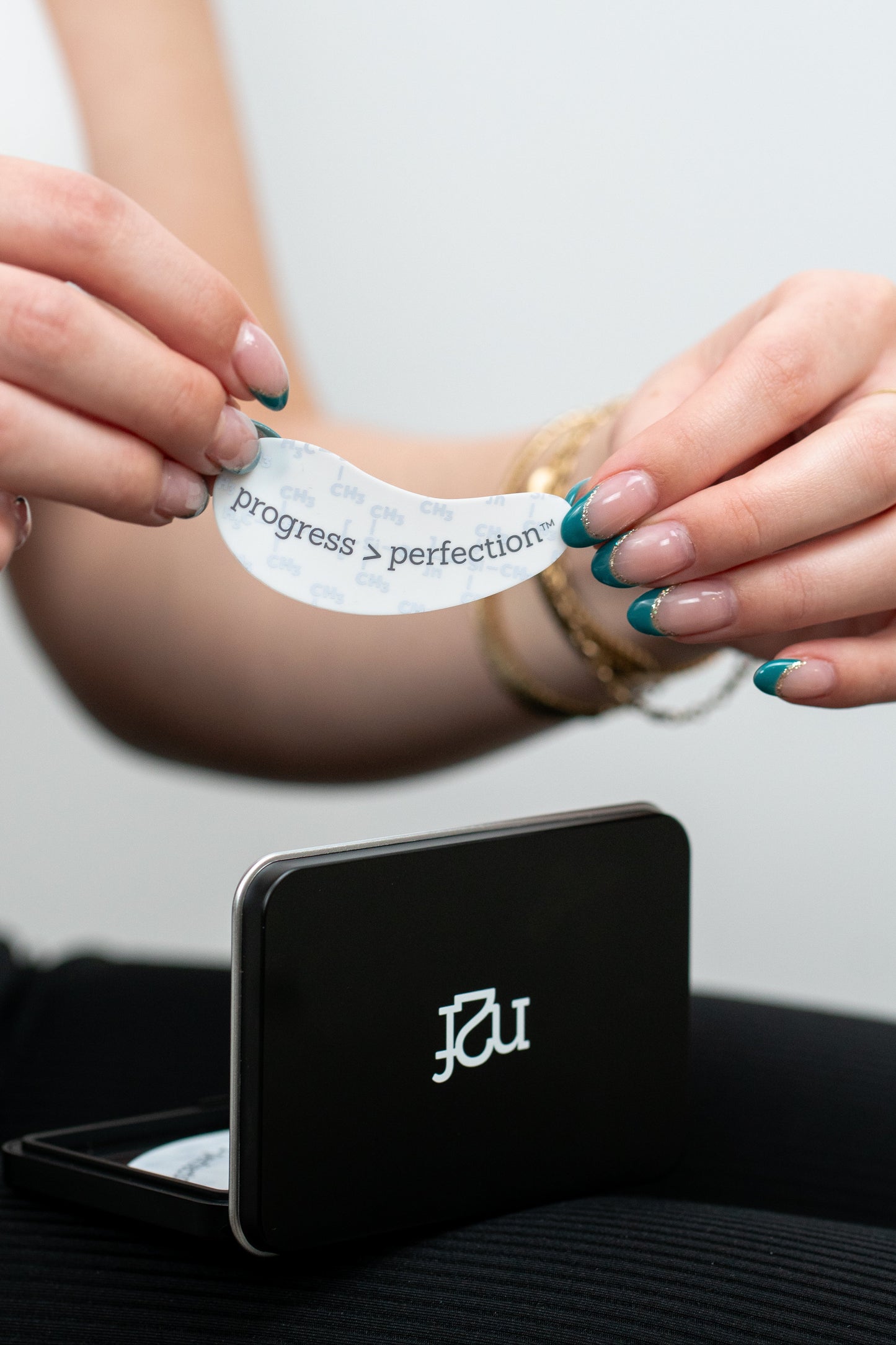 progress>perfection™ - reusable silicone eye patches