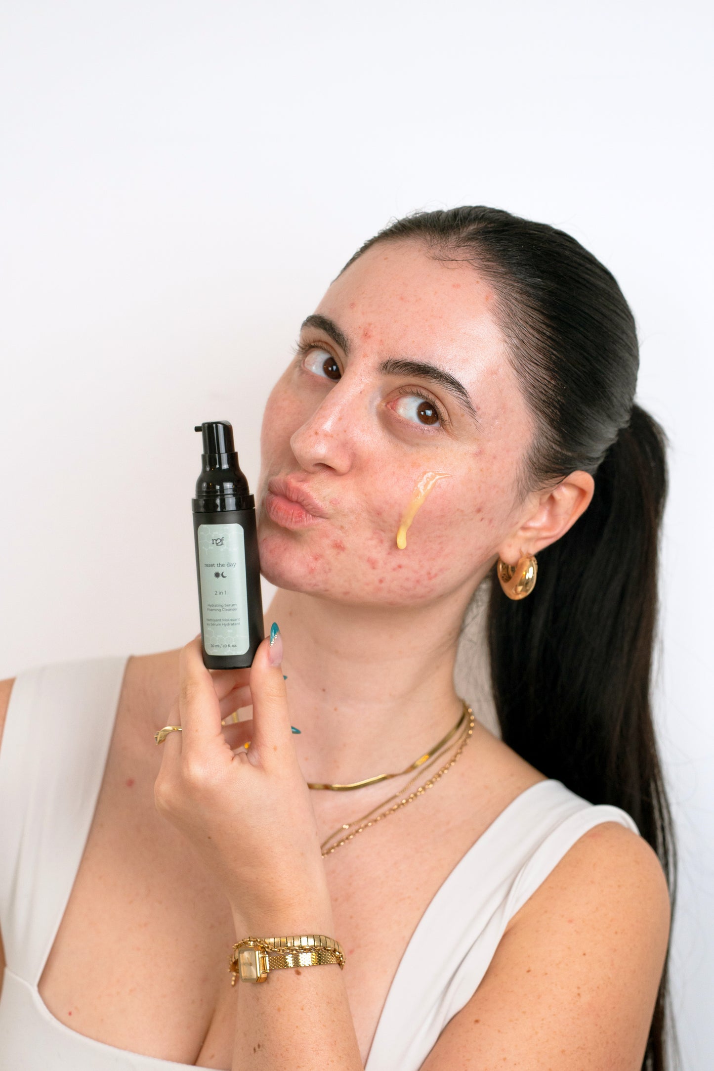 reset the day - 2 in 1 hydrating serum foaming cleanser