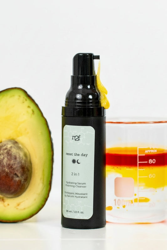 reset the day - 2 in 1 hydrating serum foaming cleanser